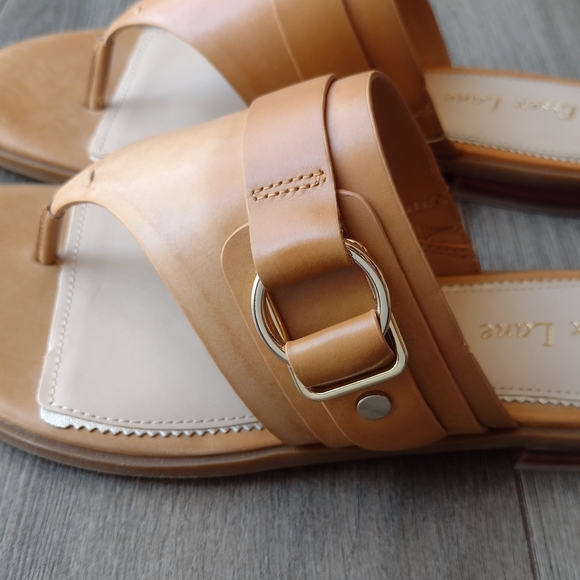 Essex Lane, NIB Women's Size 8.5 Tan Leather Sandals with Classic Design - Picture 2 of 3